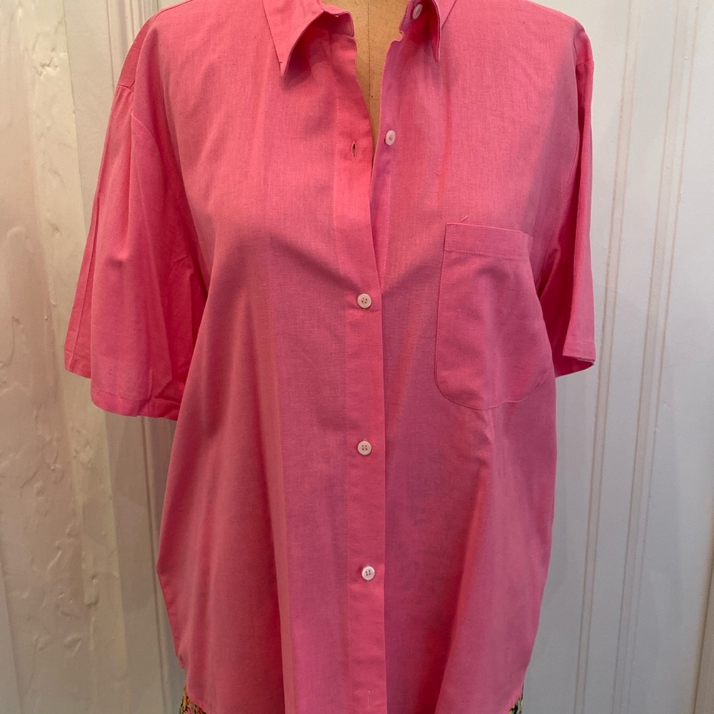 NWOT. bright pink cotton/linen short sleeve shirt size L